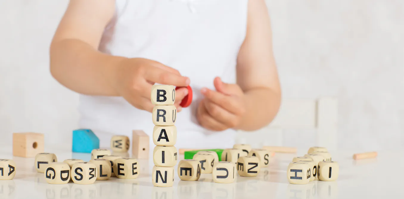 Parler deux langues dès le plus jeune âge : un entraînement cérébral pour toute la vie Parler deux langues dès le plus jeune âge : un entraînement cérébral pour toute la vie