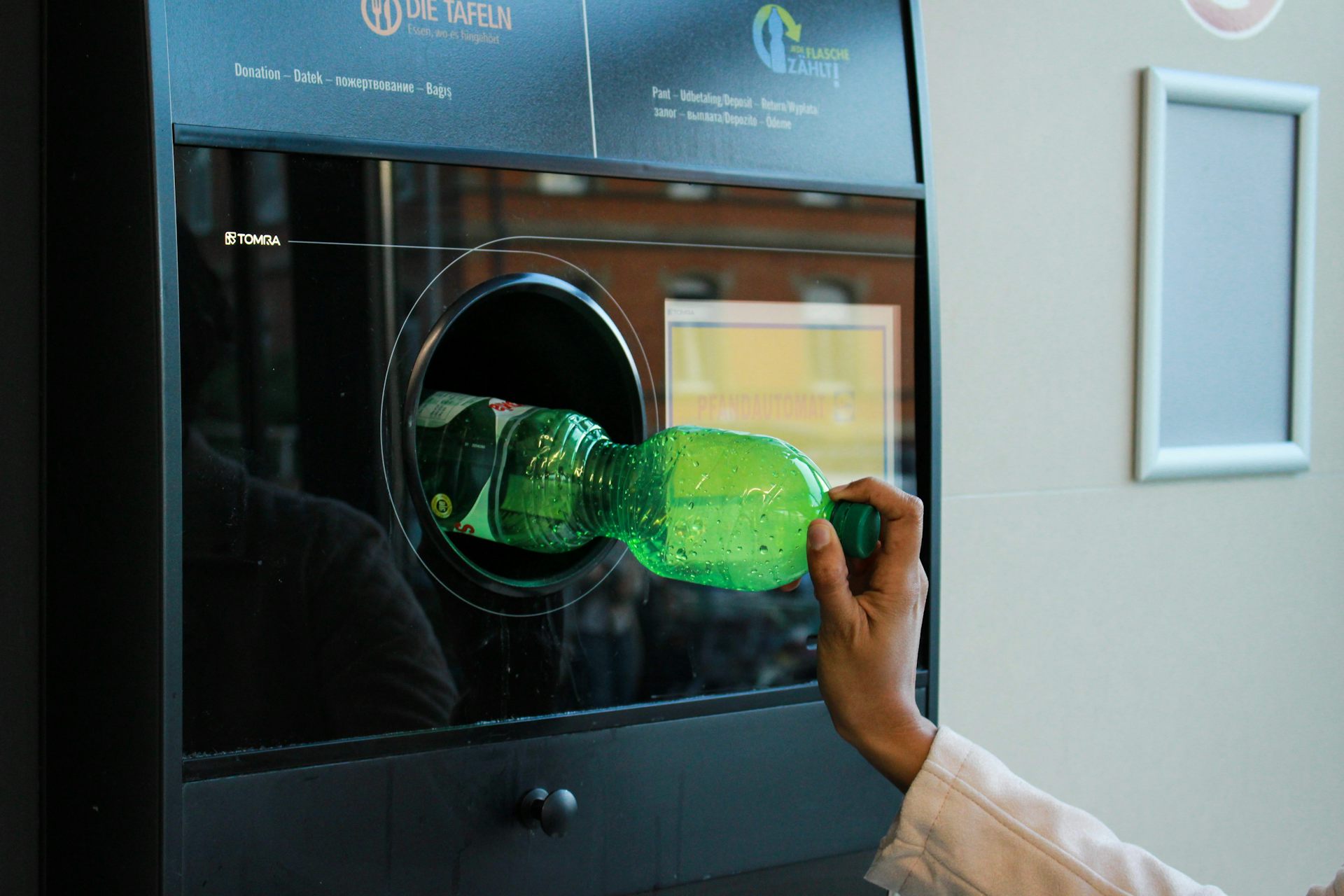 sistem guna ulang sampah plastik