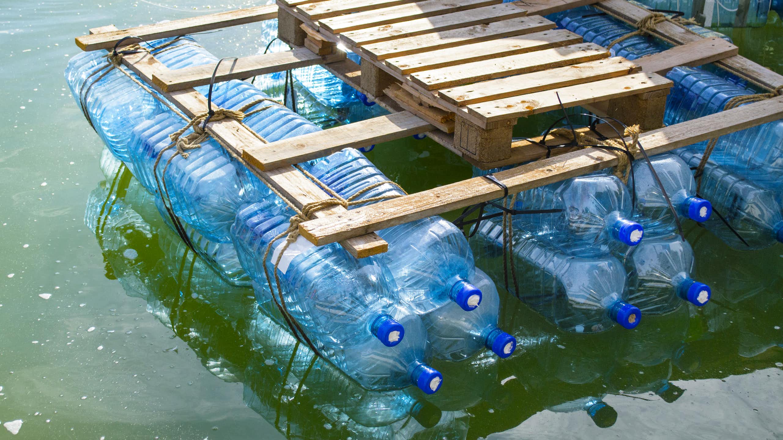 COP30 : Comment éviter que le plastique ne devienne le canot de sauvetage de l’industrie pétrolière ?