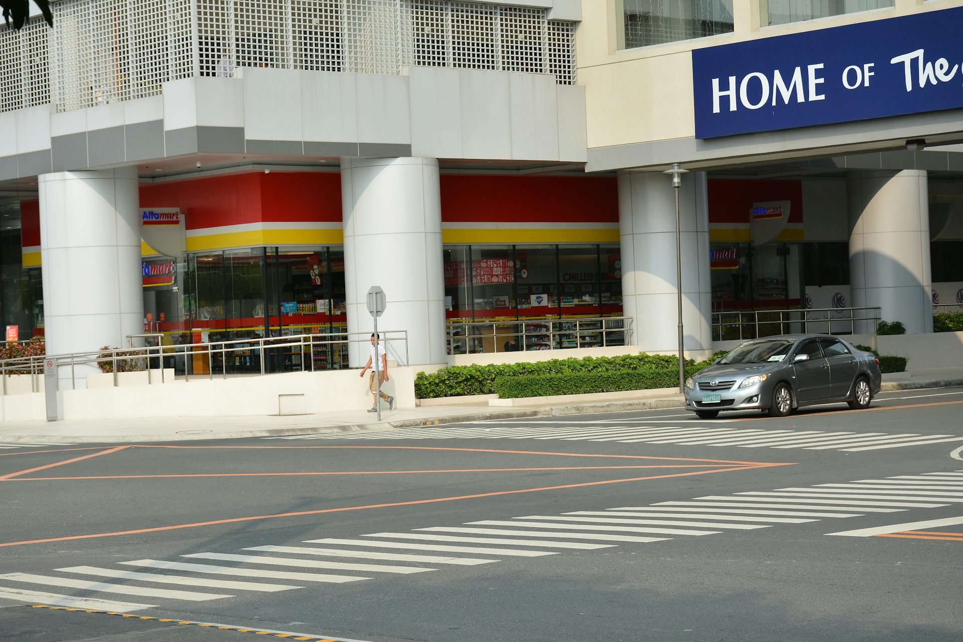 Gerai minimarket Alfa Mart di luar negeri bisa dipoles menjadi kekuatan diplomasi Indonesia