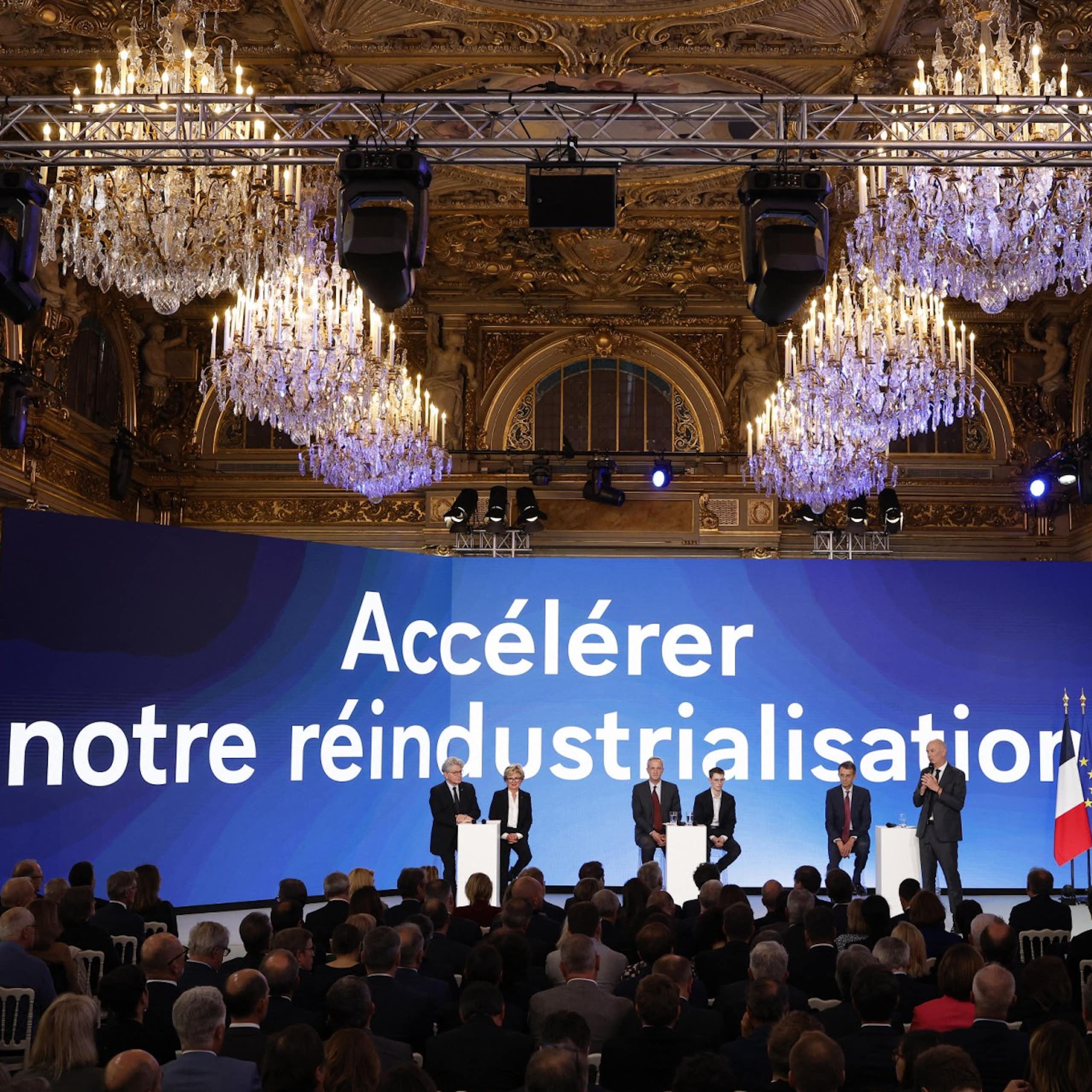 En 2023, le ministre délégué à l’Industrie Roland Lescure s’exprime lors de la réunion « Accélérer notre réindustrialisation »