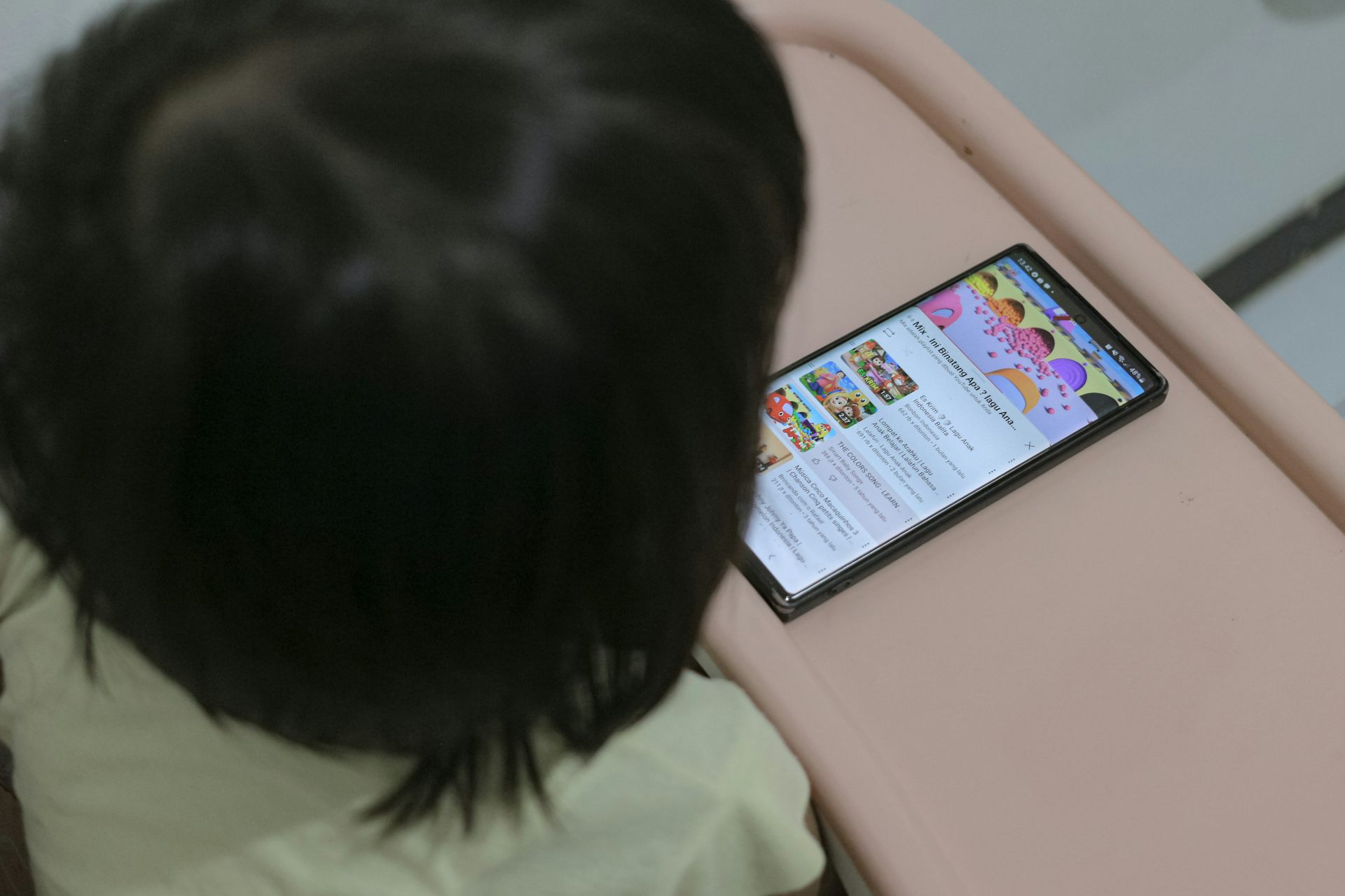 Paparan video pendek mengganggu fungsi eksekutif alias kemampuan otak anak dalam mengontrol emosi.