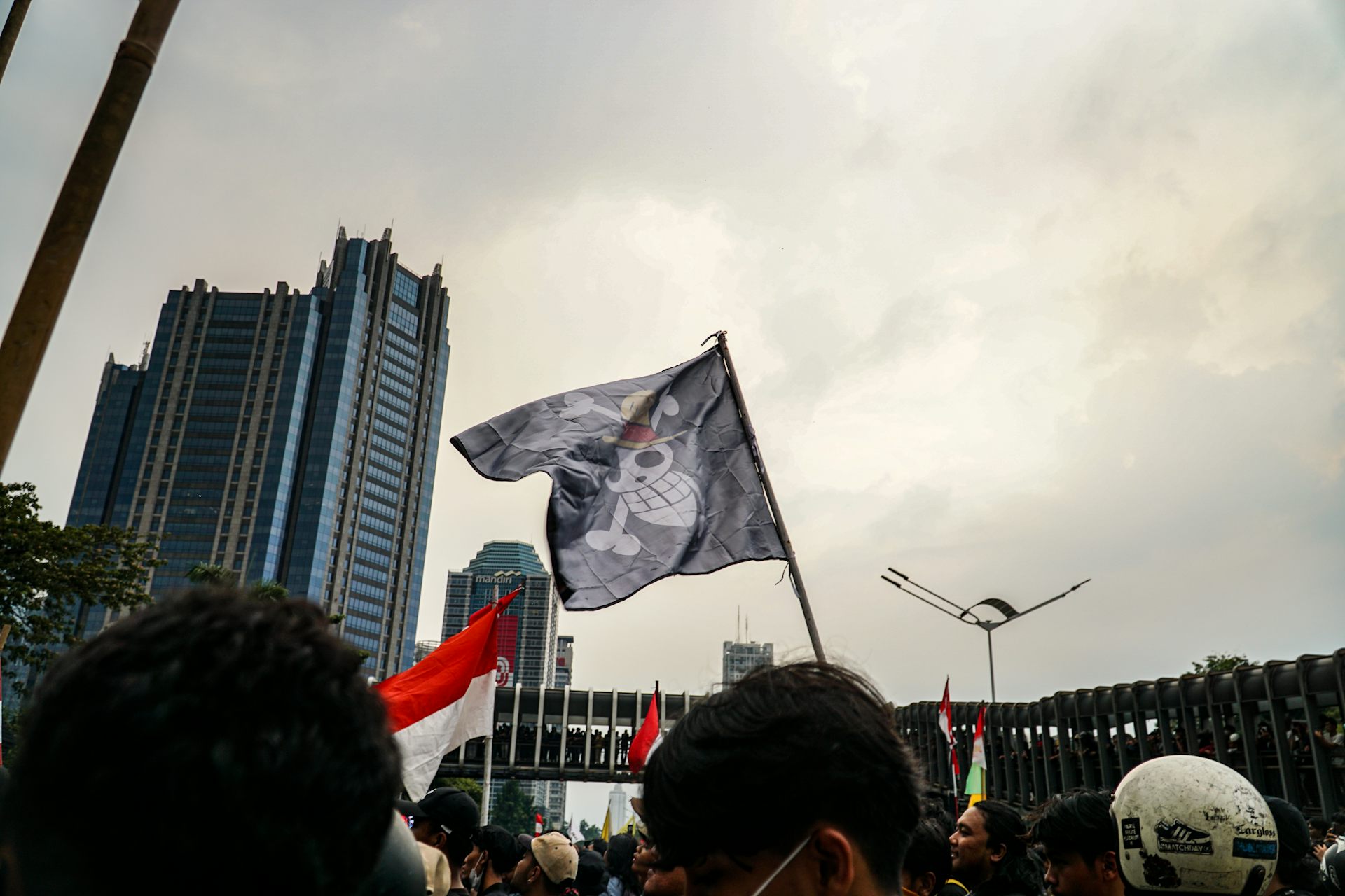 Protes publik yang terjadi akhir Agustus adalah konsekuensi dari implementasi kebijakan yang tidak berpihak pada rakyat.