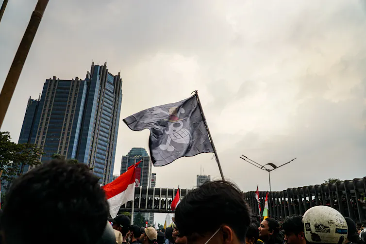 Protes publik yang terjadi akhir Agustus adalah konsekuensi dari implementasi kebijakan yang tidak berpihak pada rakyat.