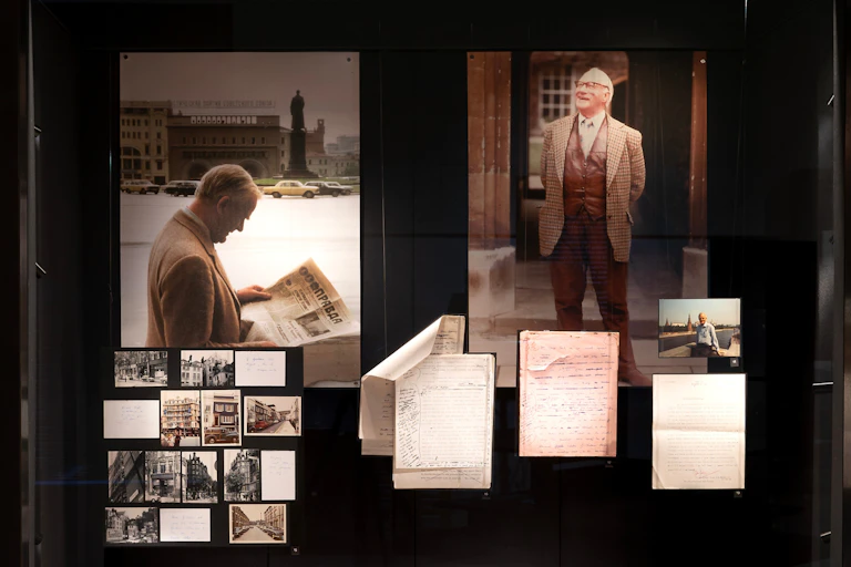 A picture of a case display on Tinker Tailor Soldier Spy