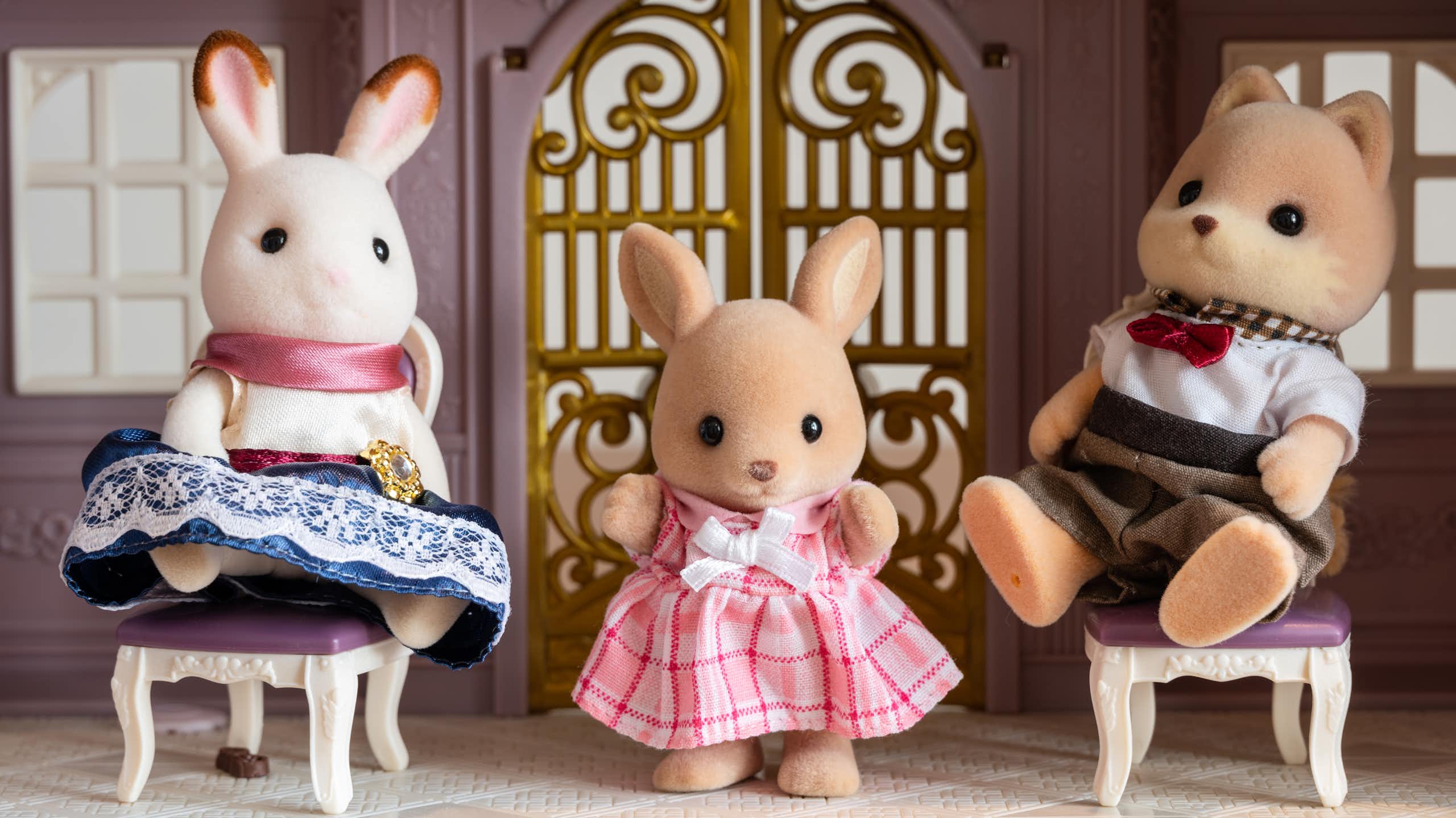 Toy rabbits and bear