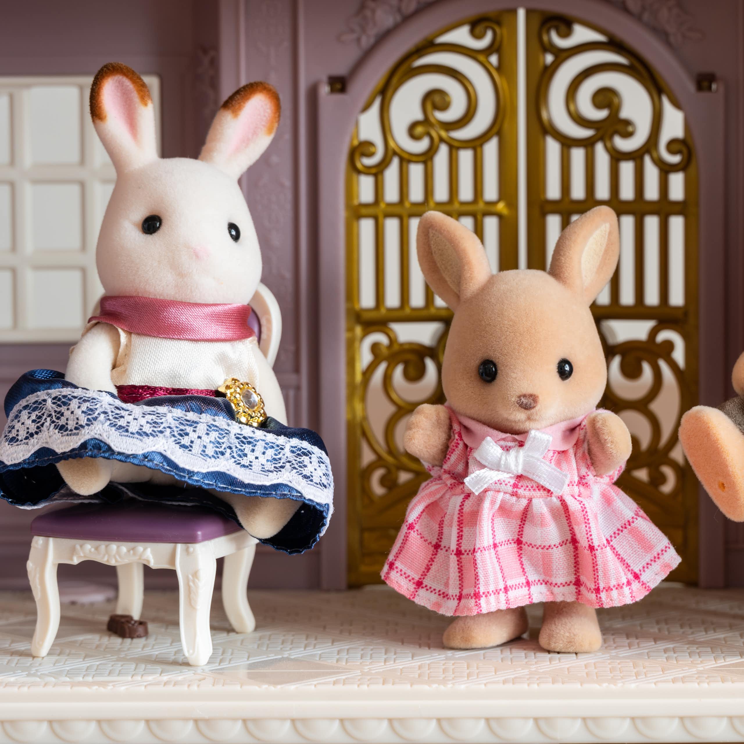 Toy rabbits and bear