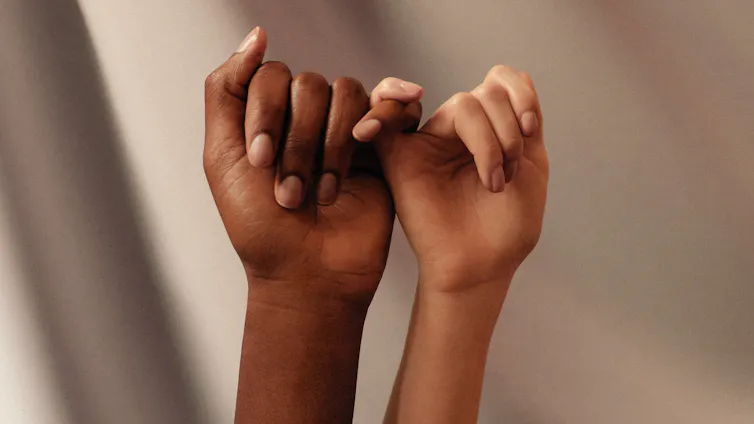 Des mains