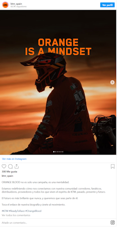 Captura de un post en el Instagram de KTM en español en el que se lanza la campaña 'Orange Blood'.