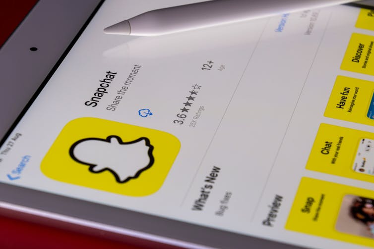 phone screen showing the Snapchat download page