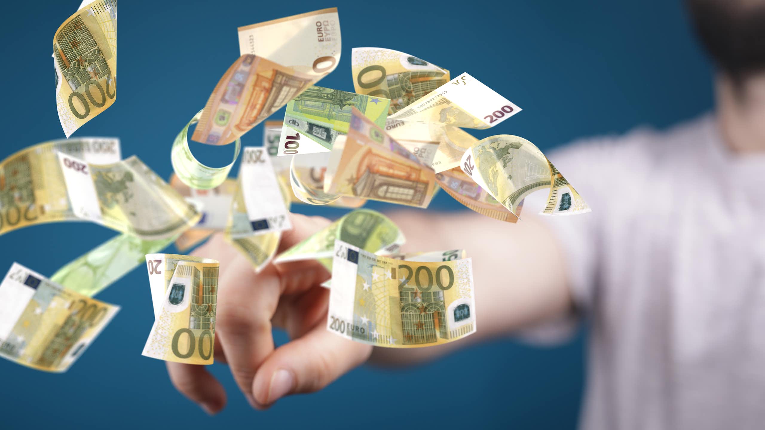 des billets de 200 euros qui volent