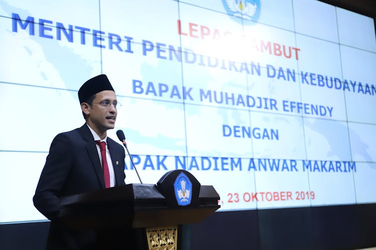 Nadiem terjerat kasus korupsi pengadaan Chromebook dalam kapasitasnya sebagai Mendikbud.