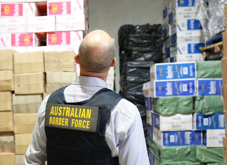 Queensland landlords could soon face jail for ignoring illegal tobacco. What are other states doing? 1 file 20251007 56 kfk717.jpg?ixlib=rb 4.1 1