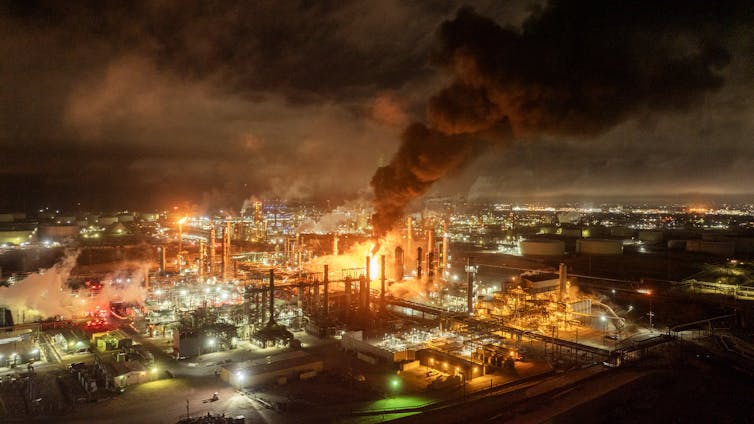 Refinery fires, other chemical disasters may no longer get safety investigations – Environmental News Bits file 20251007 56 d601ug.jpg?ixlib=rb 4.1