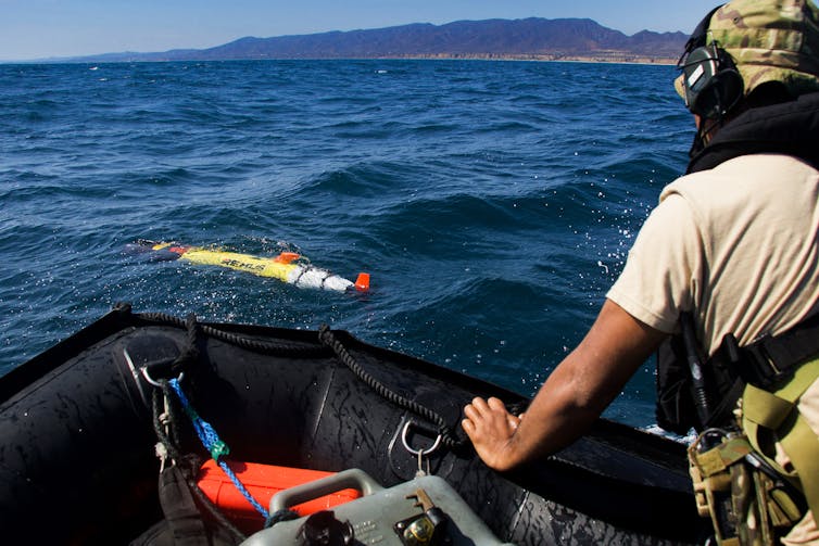 Autonomous underwater vehicle