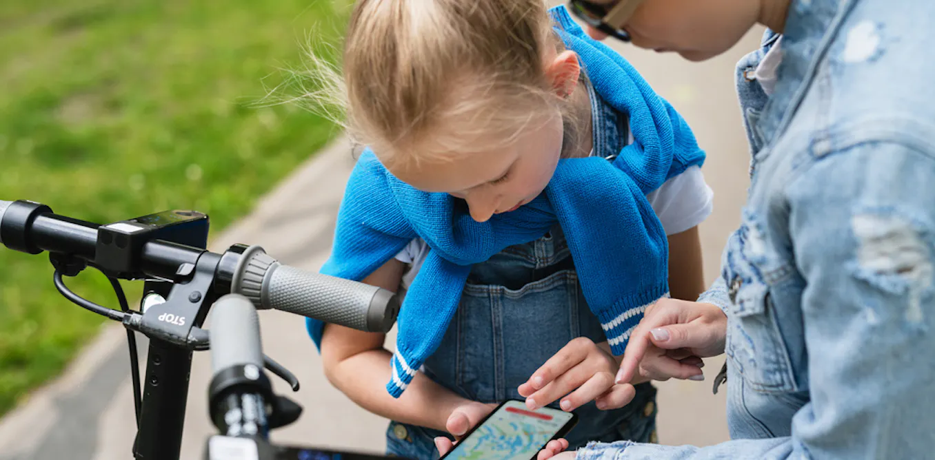 Comment le sens de l’orientation vient aux enfants – et ce que changent les GPS