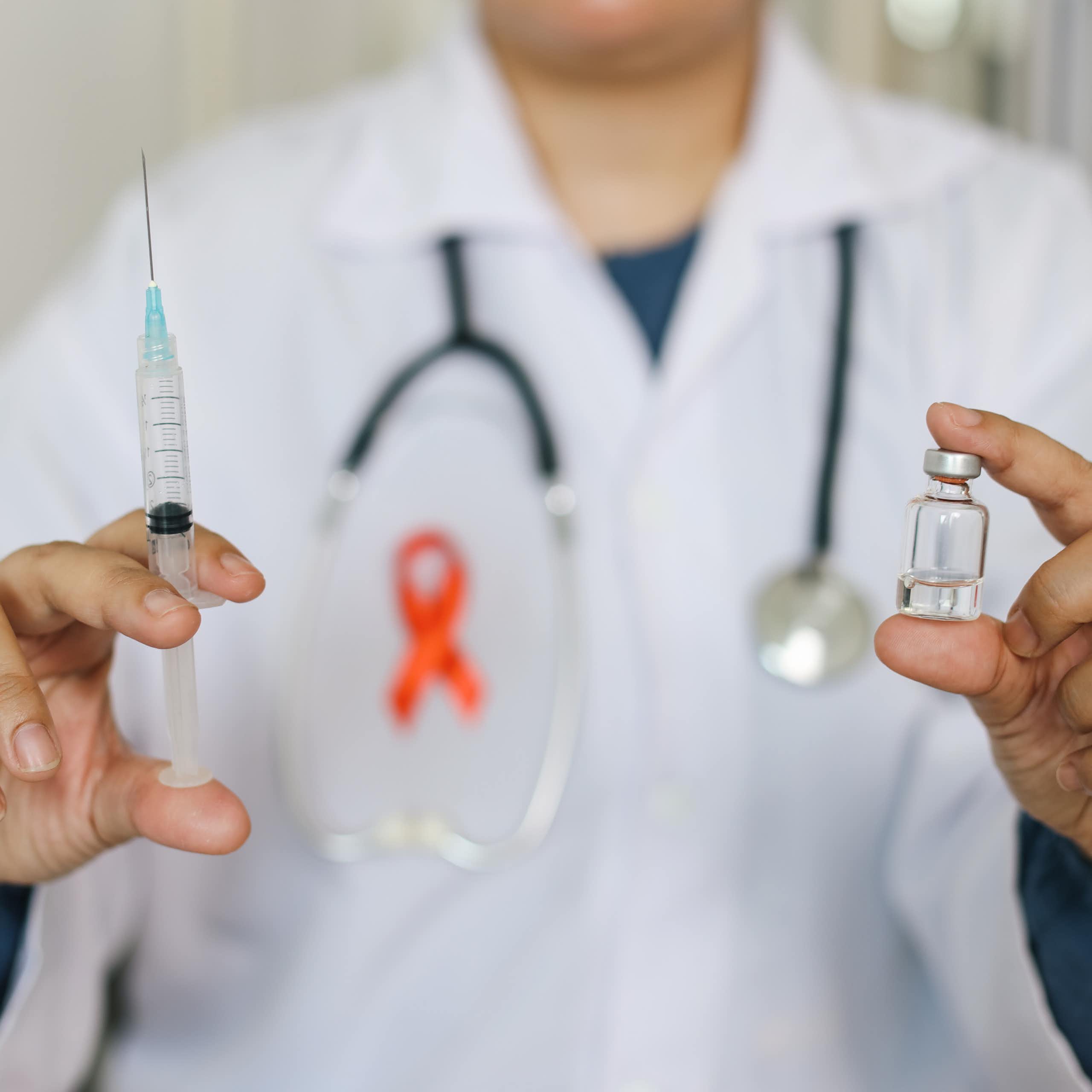 Medicamento injetável para terapia pré-exposição pode mudar prevenção do HIV no país. Mas custo ainda é obstáculo