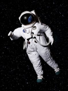 New fabrics, outdated physics – the science in the back of how your wintry weather jacket helps to keep you heat 3 An astronaut wearing a space suit floating in space.