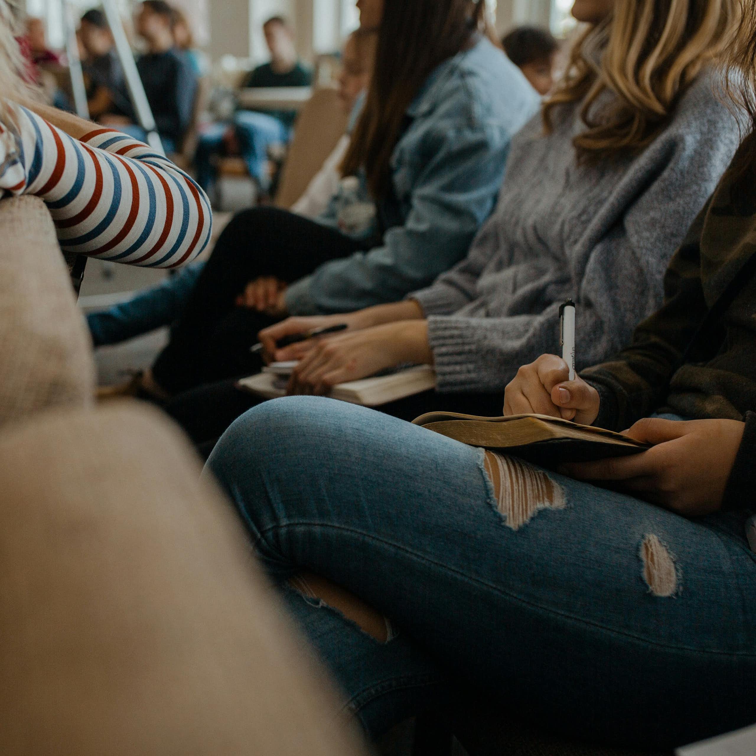 Gros plan sur des étudiantes universitaires