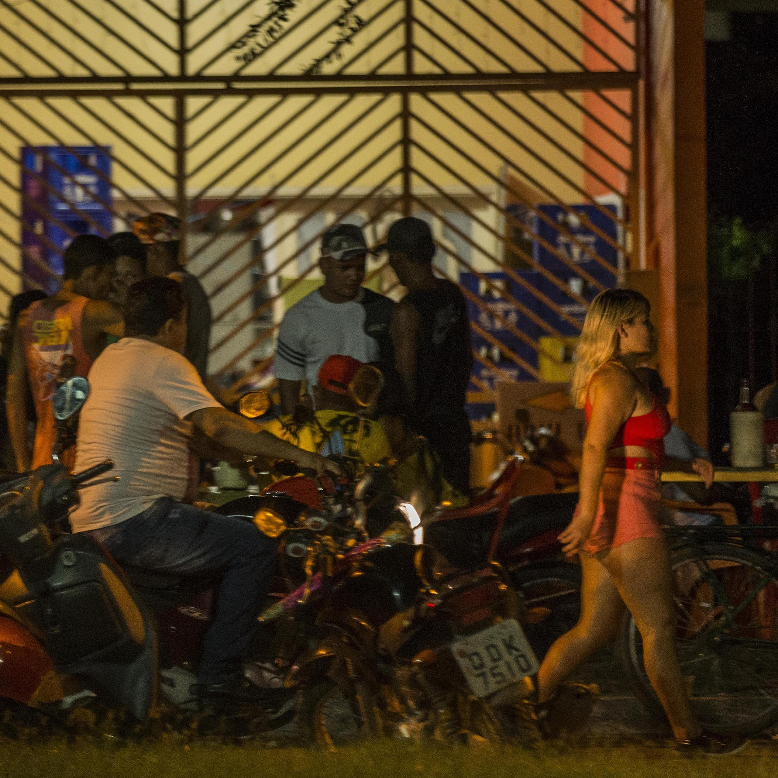 Pesquisa examina o envolvimento de adolescentes em acolhimento institucional com o mercado do sexo