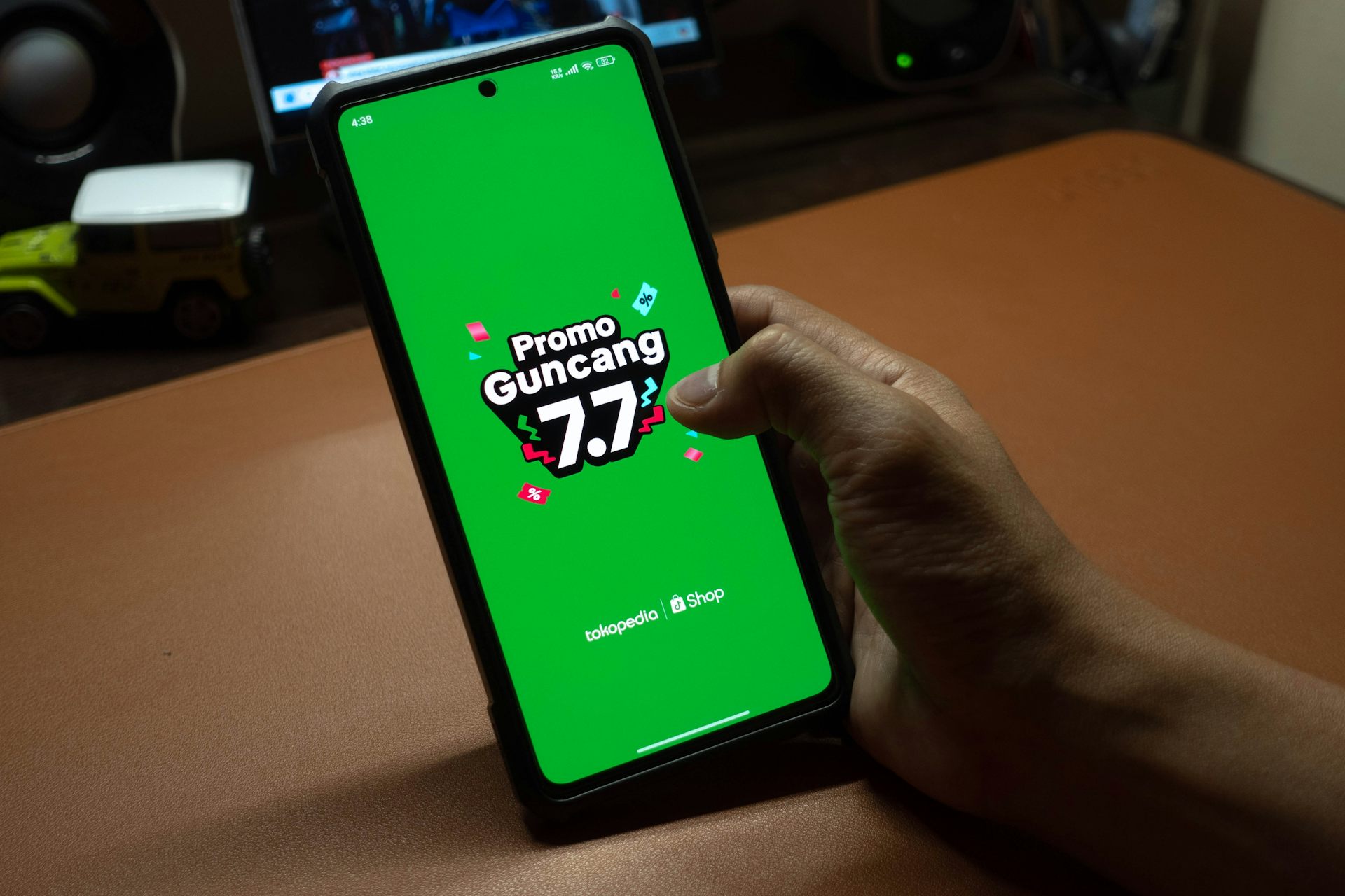Pelaku e-commerce saling bersaing dengan memberikan banyak kampanye promo yang hadir setiap bulan