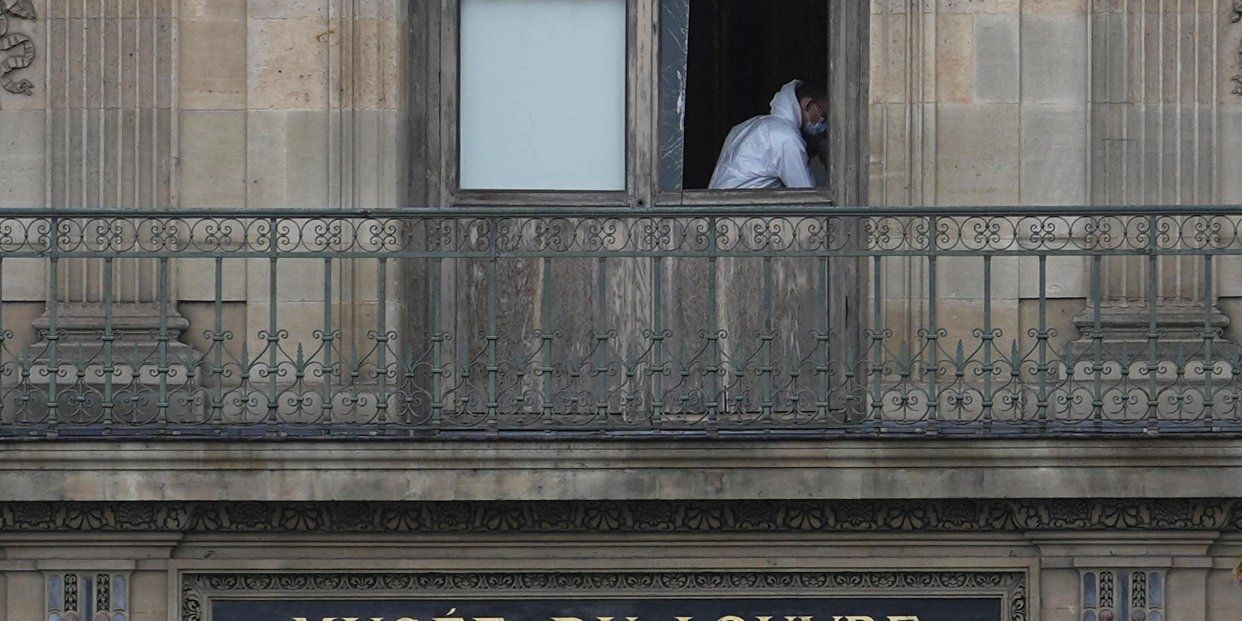 The Mona Lisa, a gold toilet and now the Louvre’s royal jewels: a fascinating history of art heists