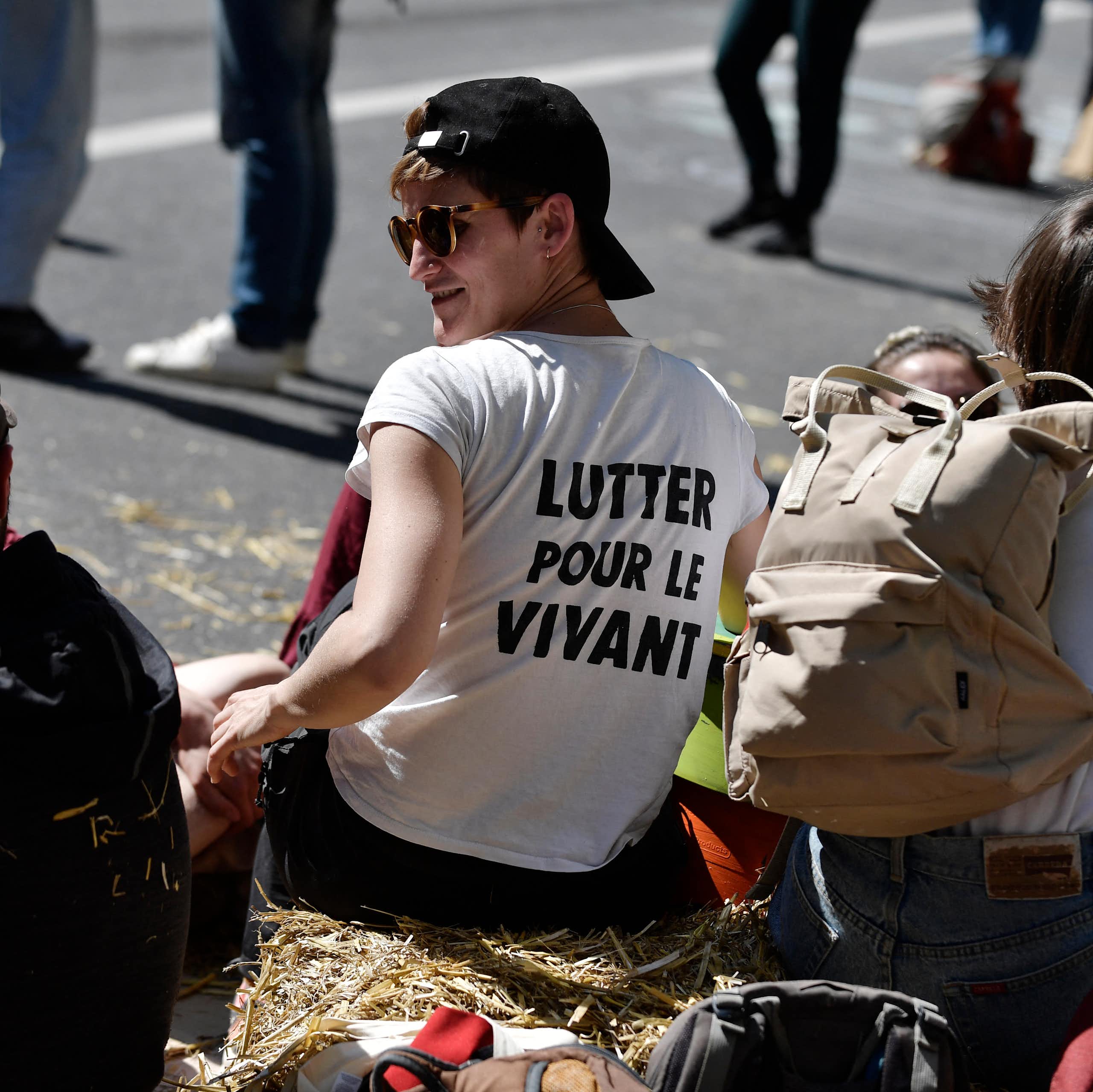 Parler de « vivant » plutôt que de « nature » : effet de mode ou tournant politique ?