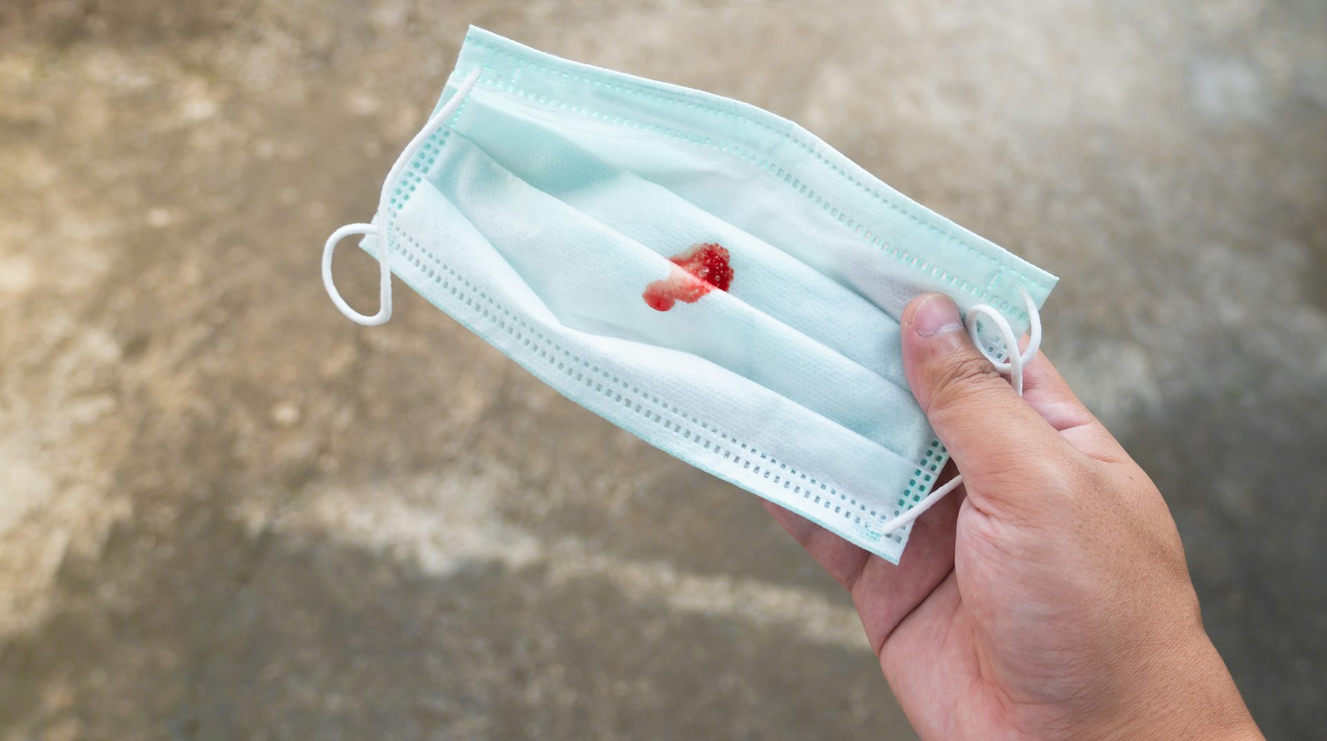 Stigma membuat banyak orang dengan TB terlambat didiagnosis dan tidak patuh berobat.