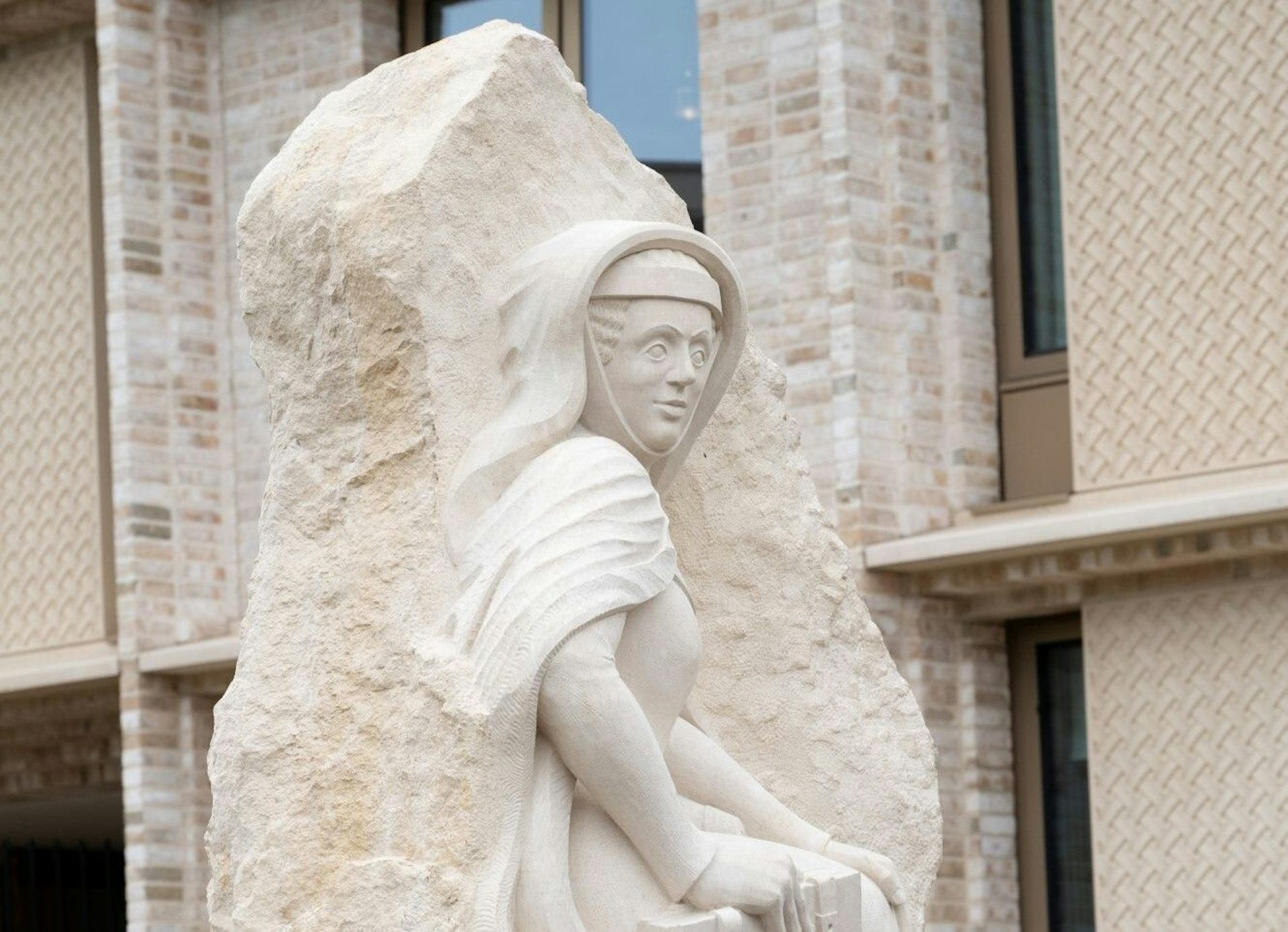 A statue of a medieval woman