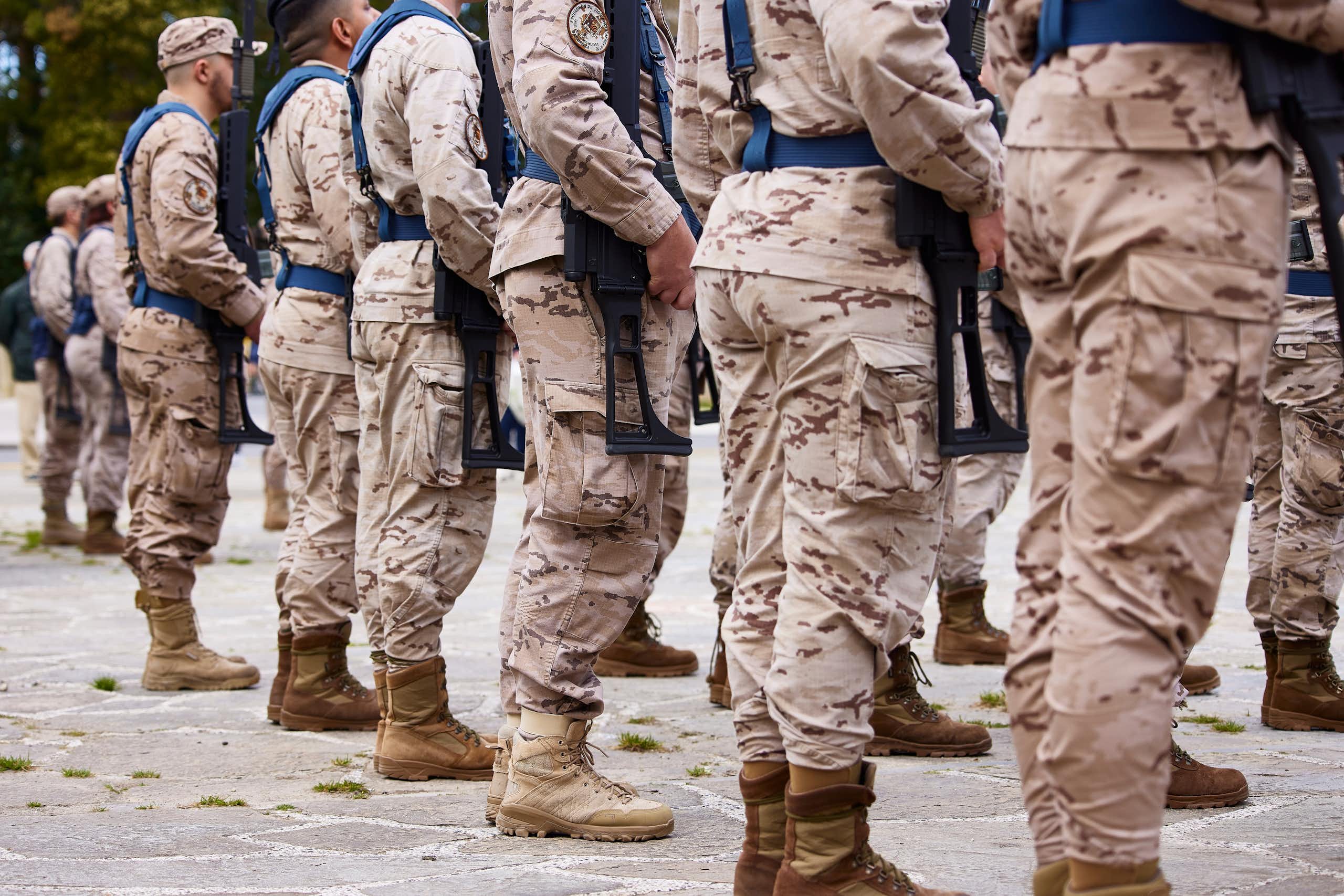 Vocación, no desesperación: ¿cuál es el perfil de los jóvenes que eligen el ejército en España?