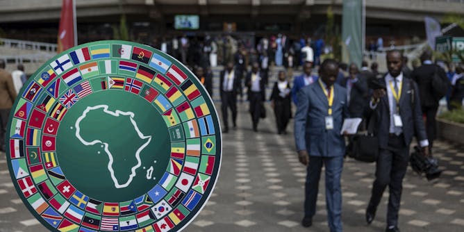 It uslubidagi issiq osiyolik ayolning eshagi surati Onamni pornoda yalangoch holda ushladim