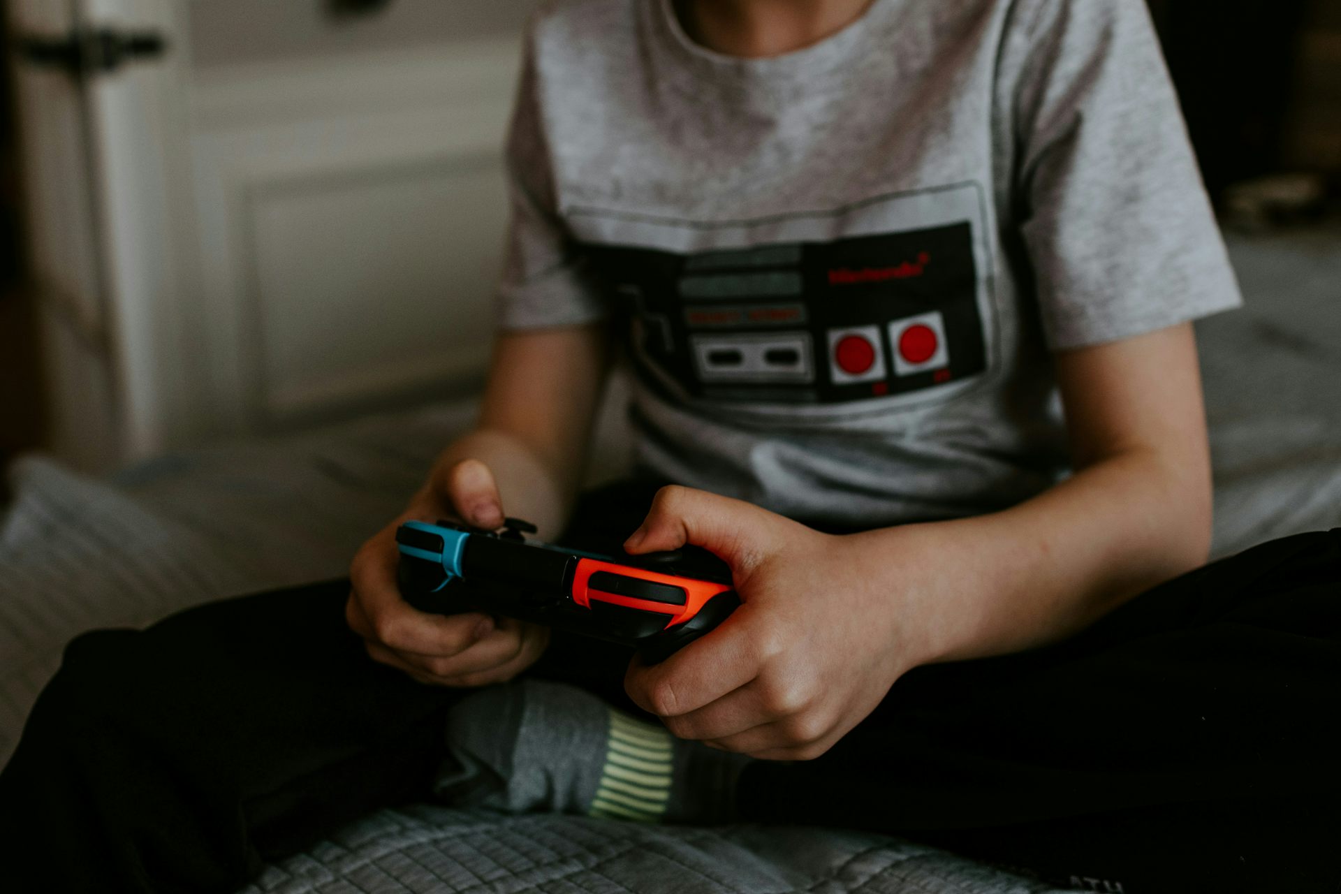 ¿Qué hacer cuando mi hijo no quiere salir porque está enganchado a los videojuegos?