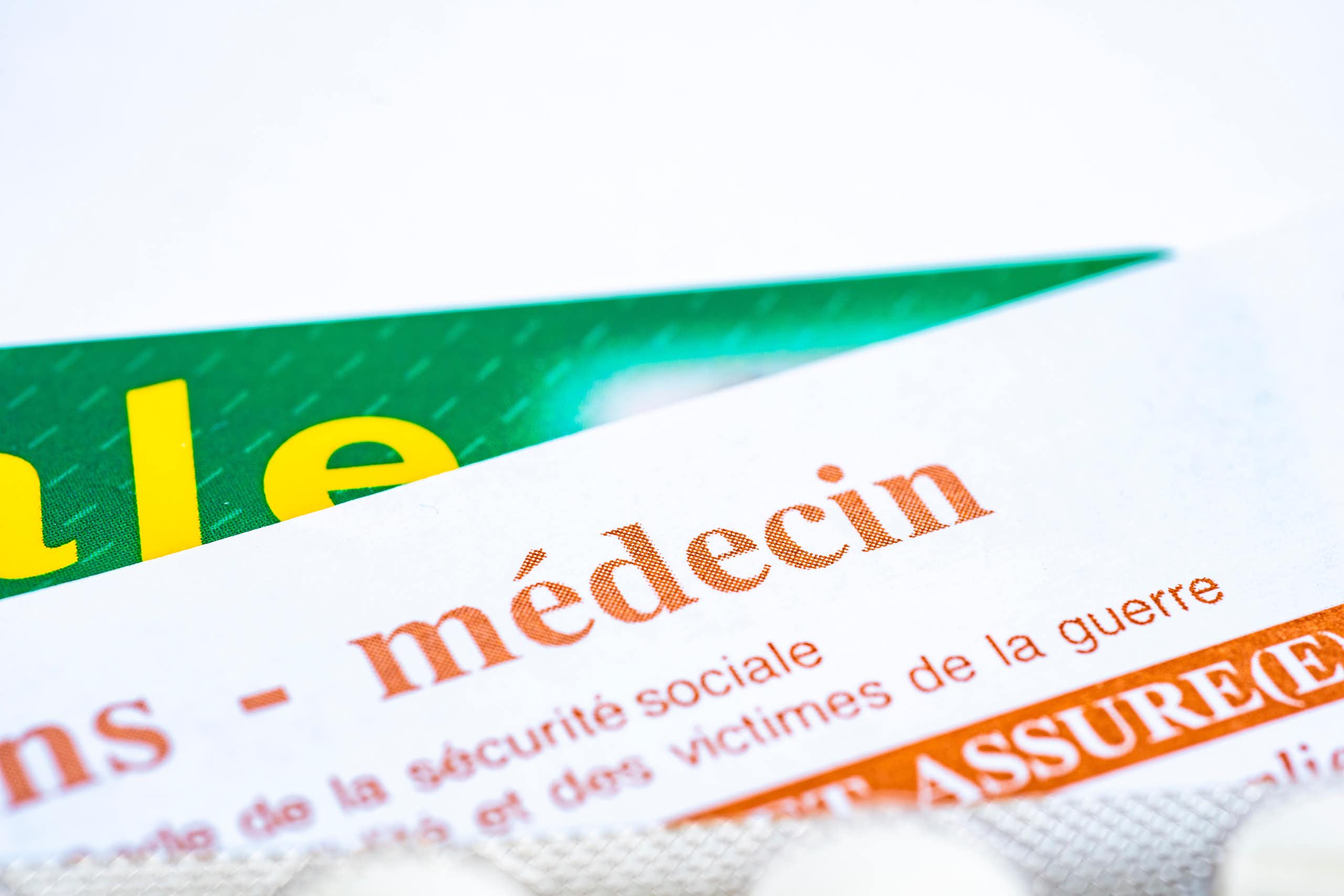 Le paradoxe de la Sécurité sociale : et si, pour faire des économies, il fallait l’étendre ?