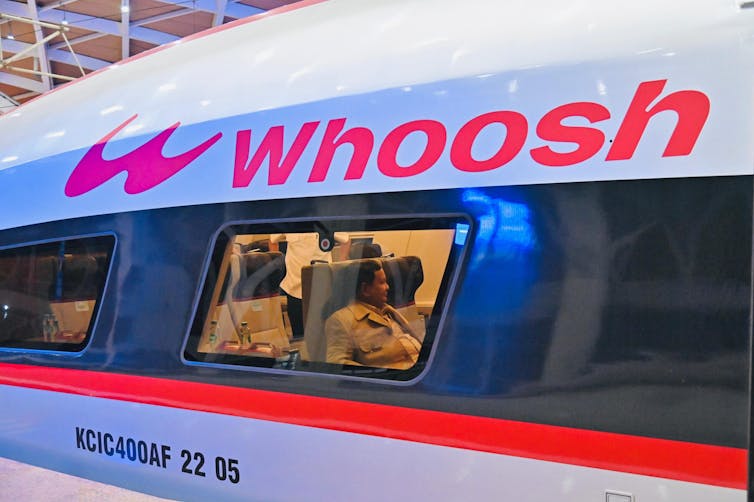 Di era Prabowo, kemelut Kereta Cepat Whoosh mulai muncul setelah ada wacana restrukturisasi utang.