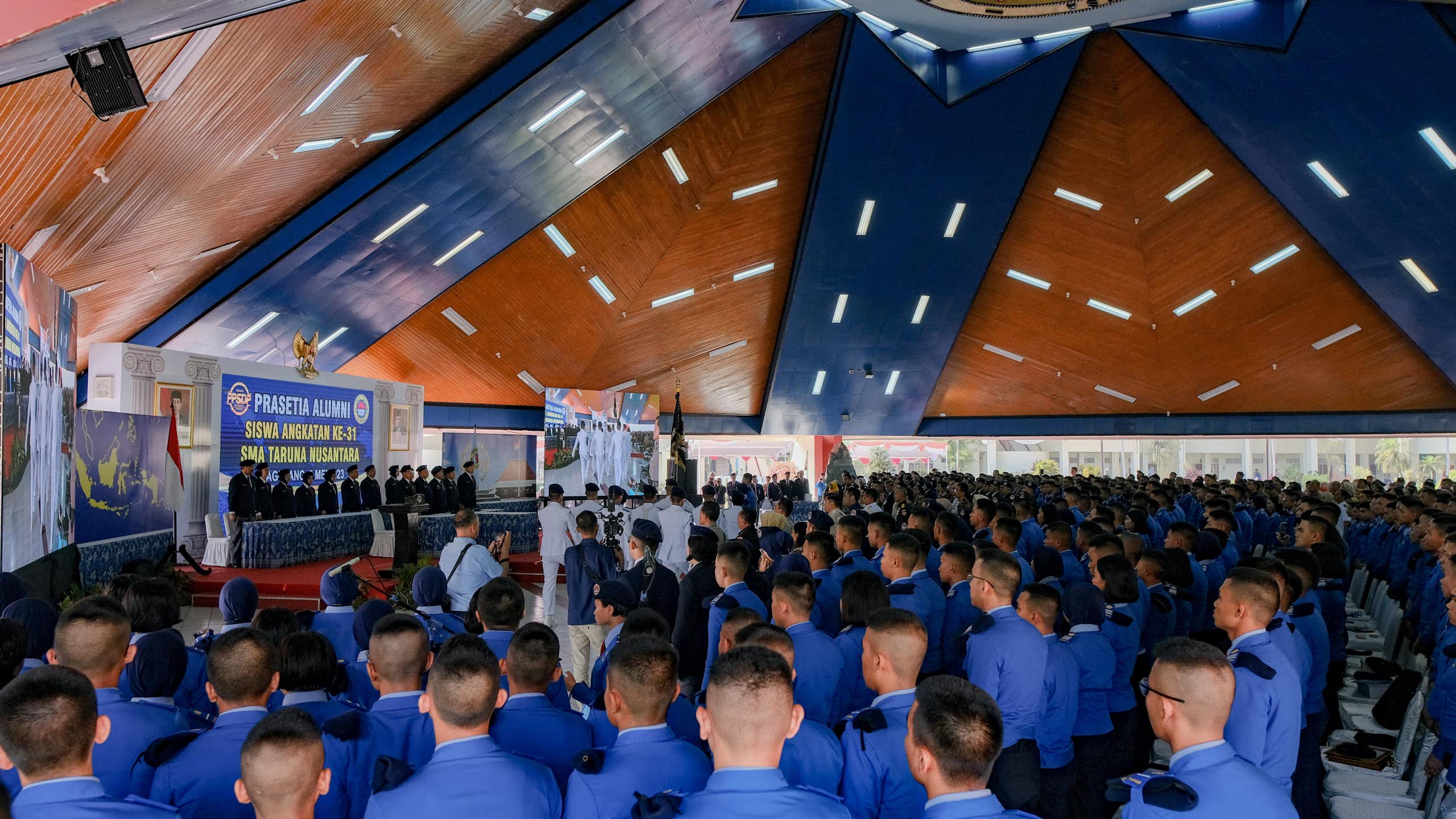 Sekolah Garuda digagas untuk memperkuat akses dan mutu pendidikan unggulan di Indonesia.