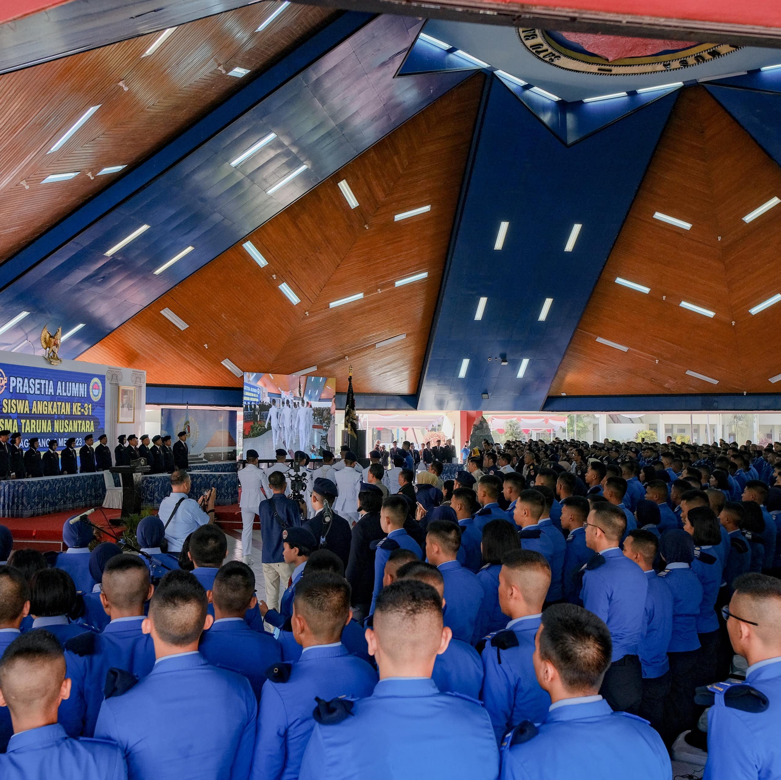 Sekolah Garuda digagas untuk memperkuat akses dan mutu pendidikan unggulan di Indonesia.