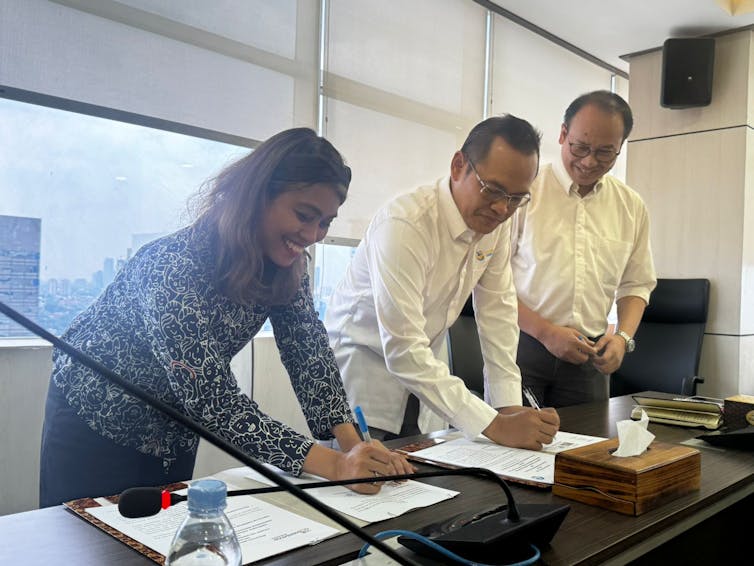 The Conversation Indonesia & Ditjen Saintek sepakati komitmen membumikan sains ke publik