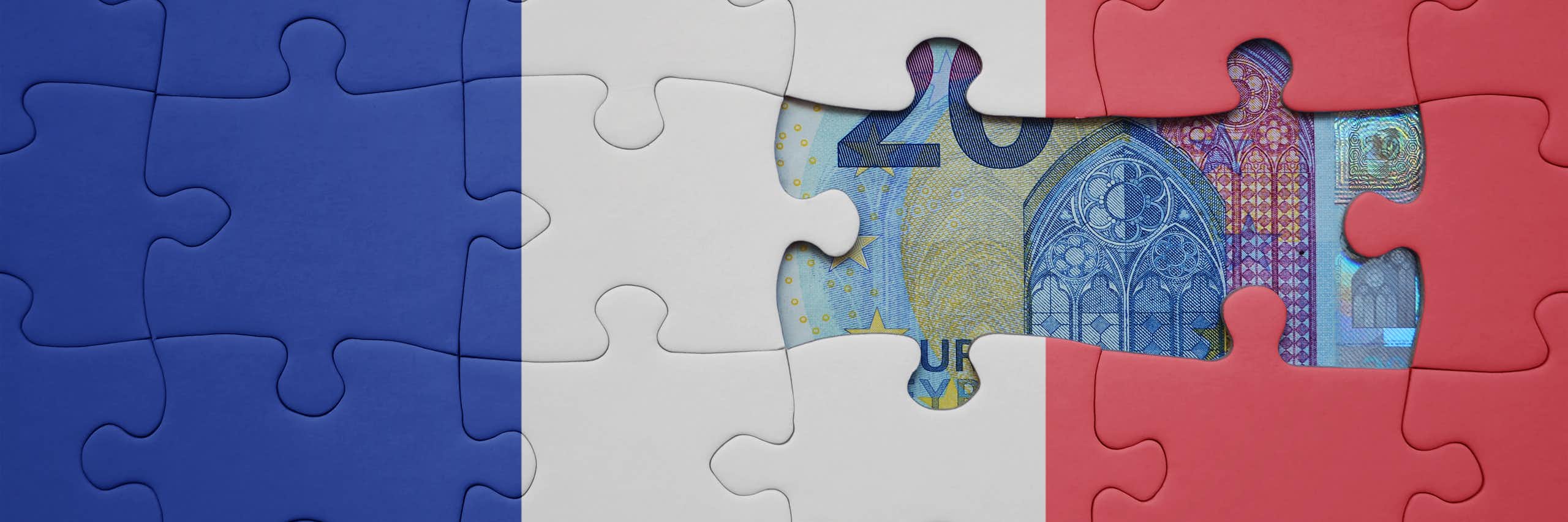 Billet de vingt euros dans le drapeau de la France