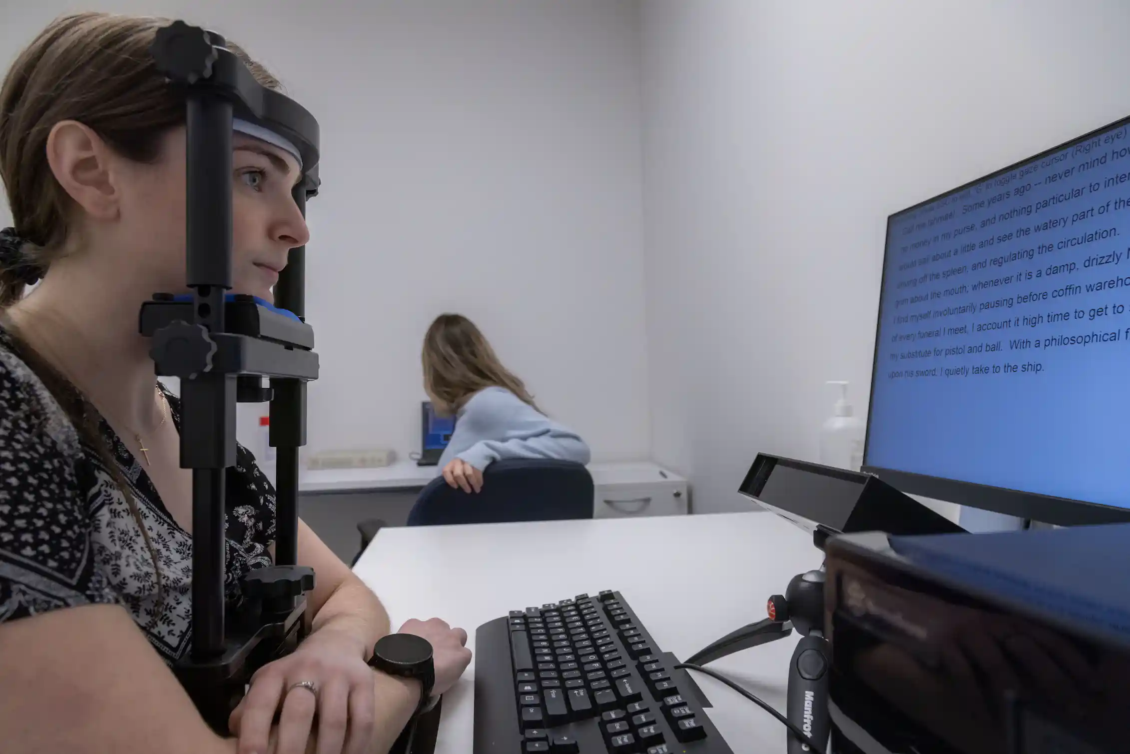 New global research shows eye movements reveal how native languages ...