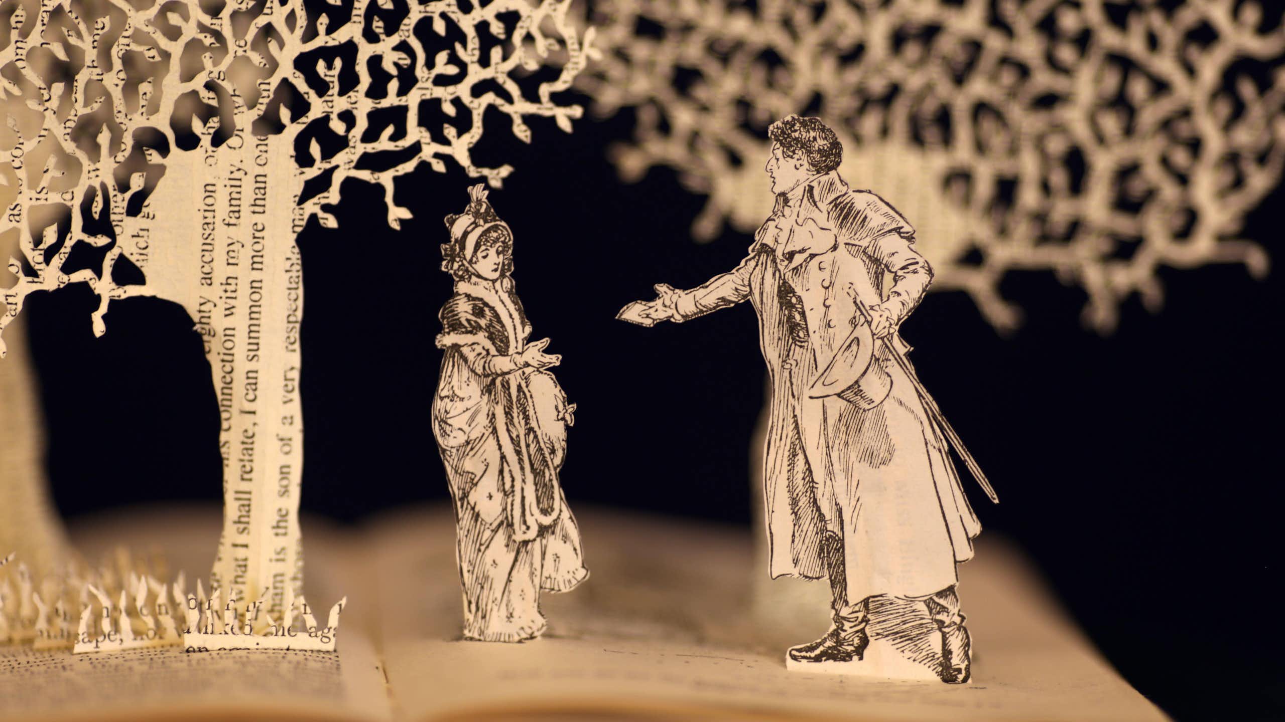 Sculpture showing Lizzie and Mr Darcy