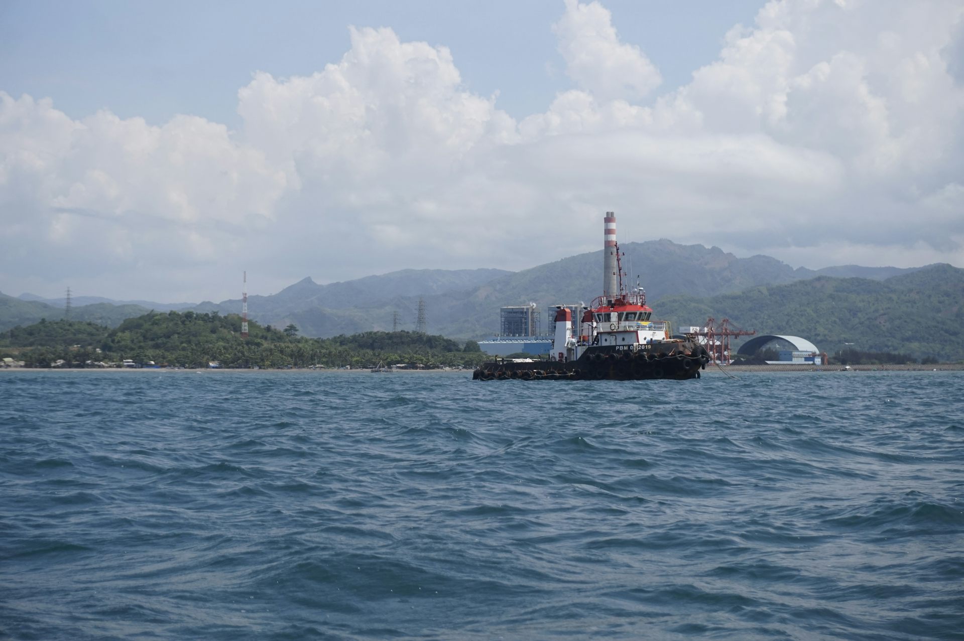 Riset: Pensiun dini PLTU batubara justru berdampak positif bagi perekonomian nasional