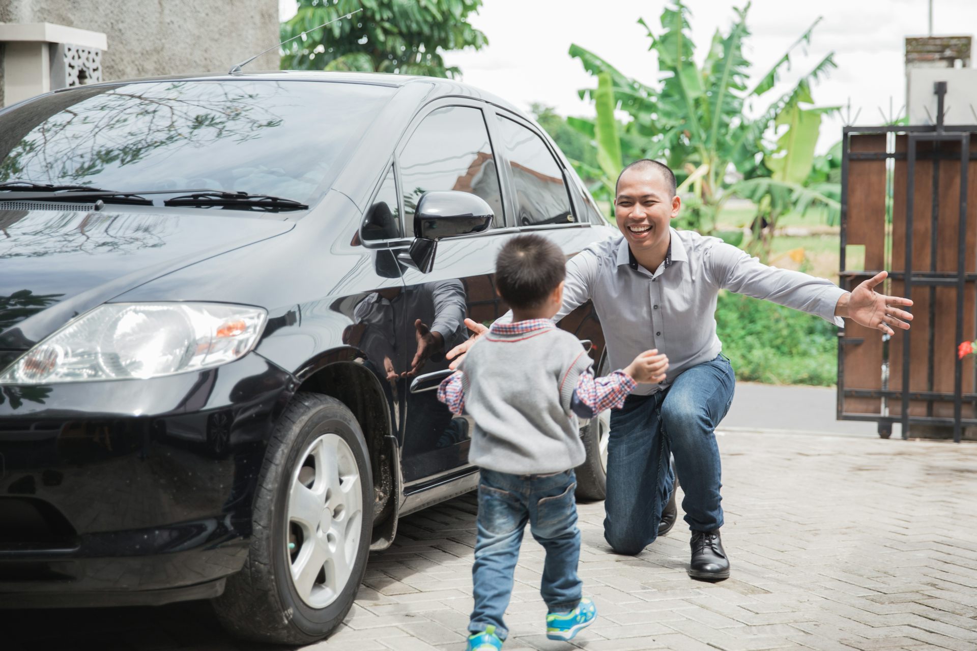 Ayah tidak cukup hanya hadir secara fisik, tetapi juga emosional.