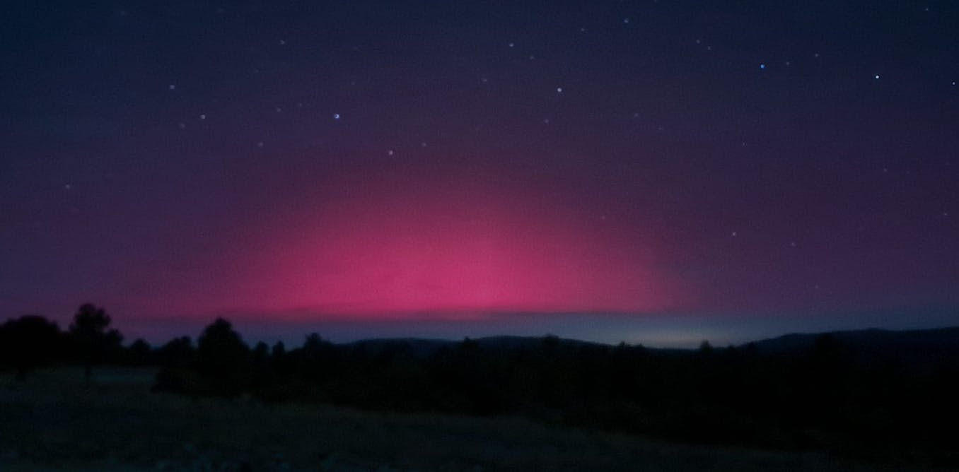 Así son las auroras rojas que han iluminado (y pueden volver a iluminar hoy) los cielos de España y toda Europa