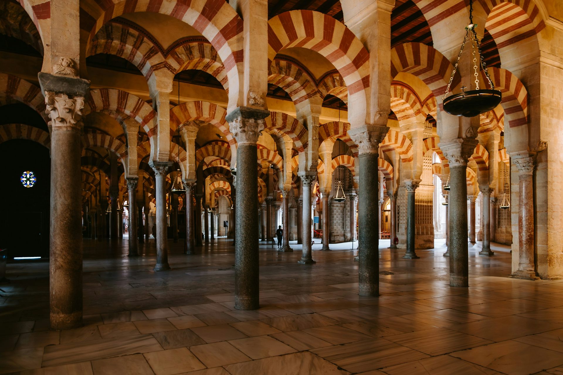 El Salón Hipóstilo de la Mezquita-Catedral de Córdoba. 