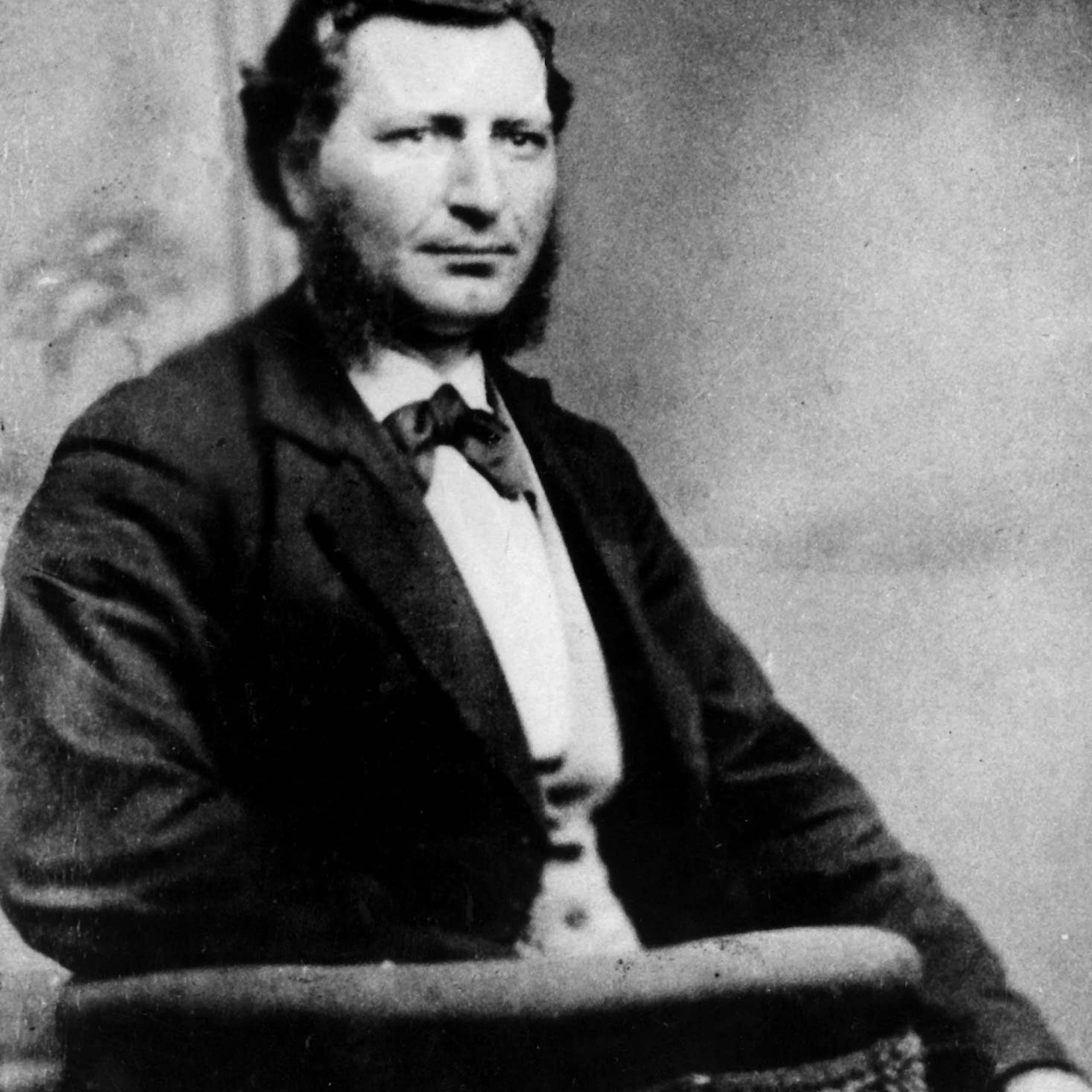 Le chef métis Louis Riel est présenté sur une photo d’archives