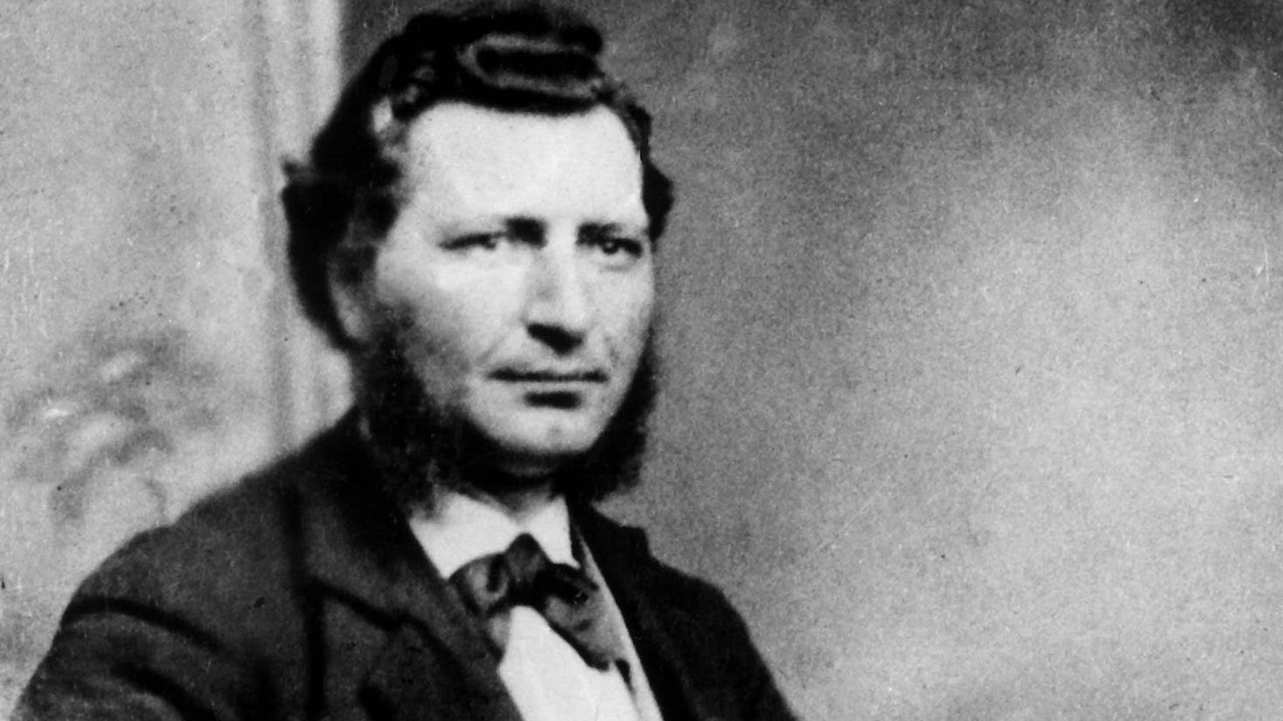 Le chef métis Louis Riel est présenté sur une photo d’archives