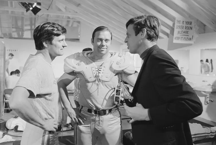 Actor Alan Alda talks to author George Plimpton