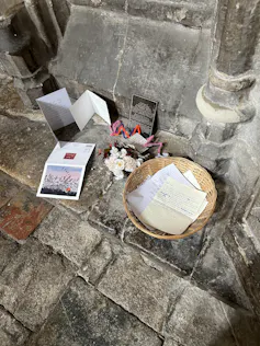 The letters at Austen's graveside.