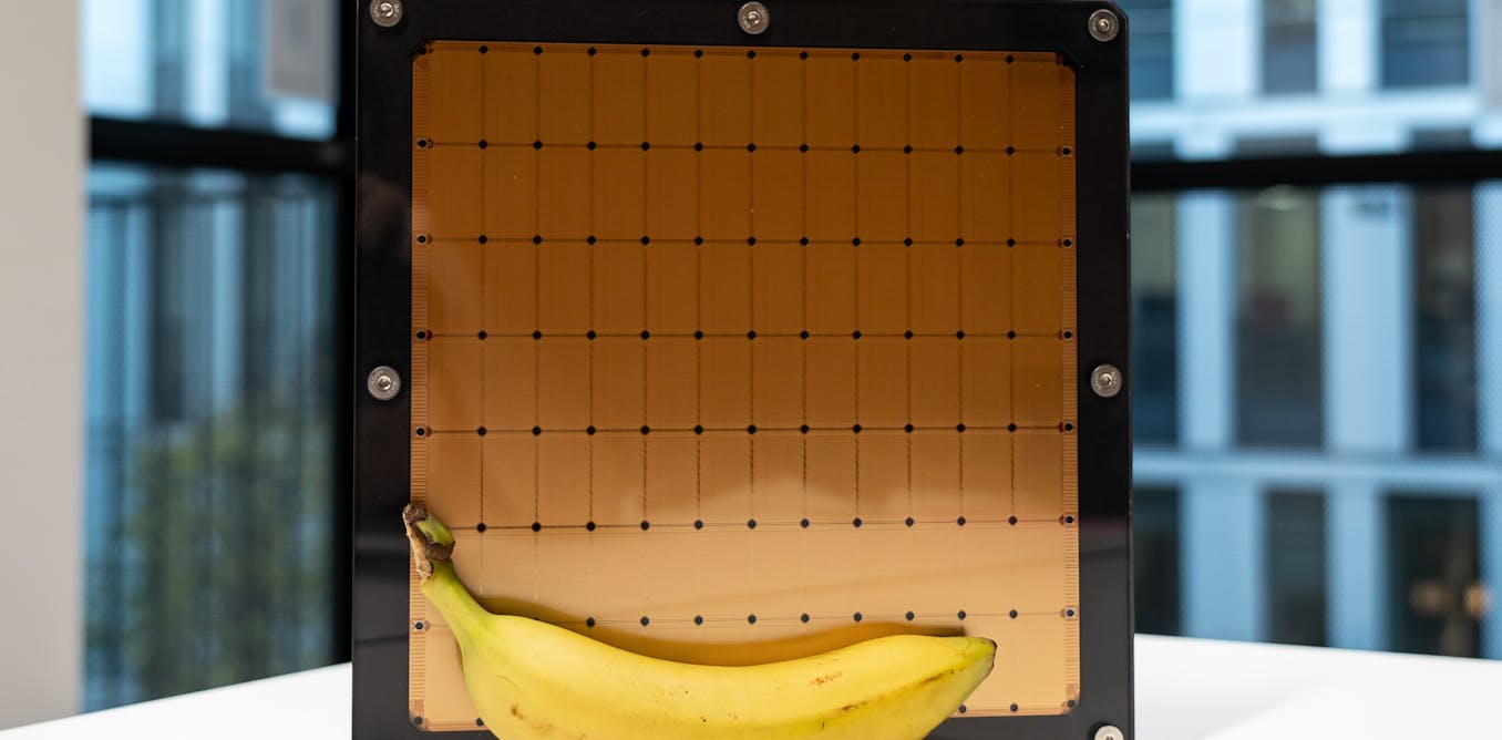 Massive Dinner-Plate-Sized Computer Chips Poised to Revolutionize the Next Era of AI Massive Dinner-Plate-Sized Computer Chips Poised to Revolutionize the Next Era of AI