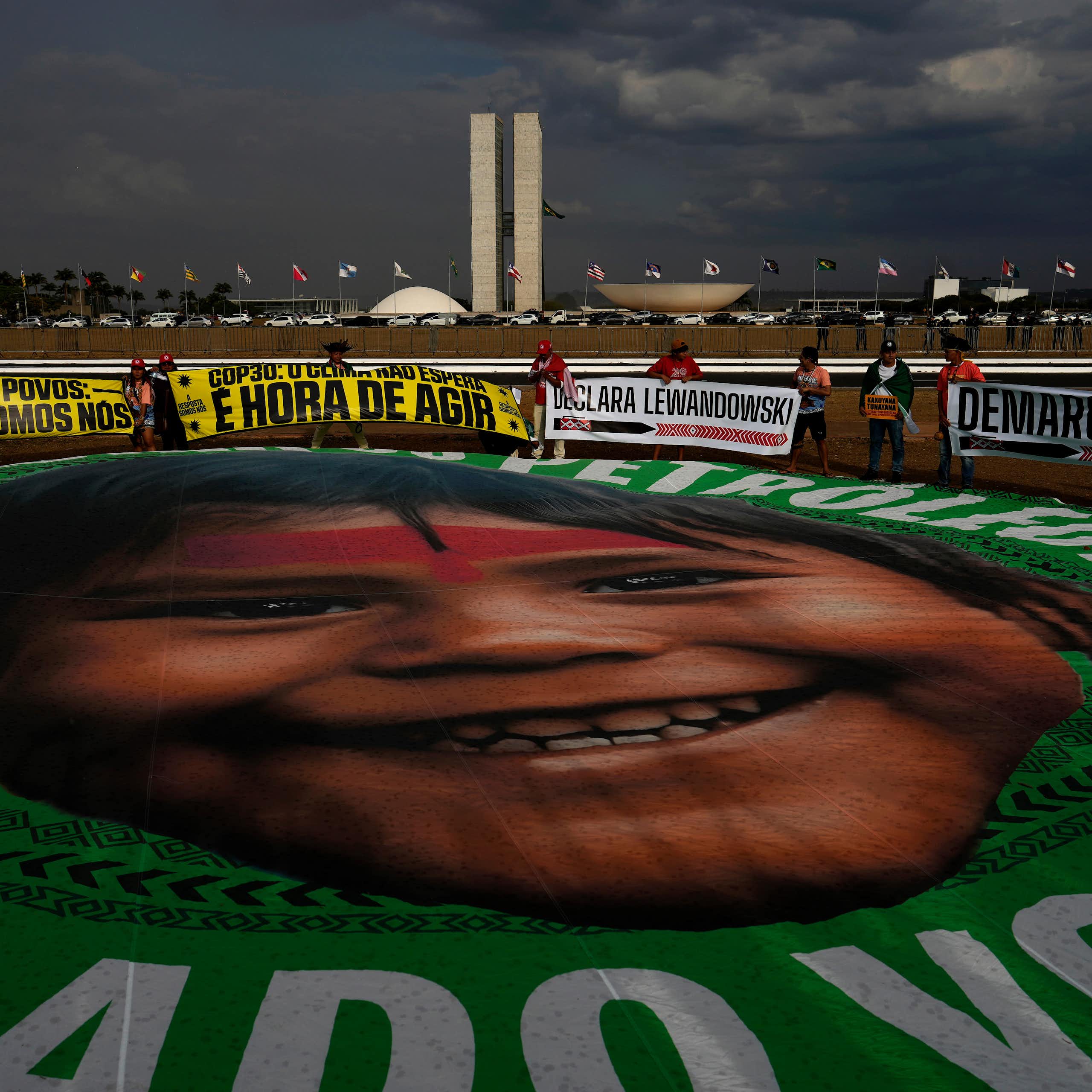 Descompasso ambiental: entre um Congresso emissor de CO₂ e uma opinião pública verde